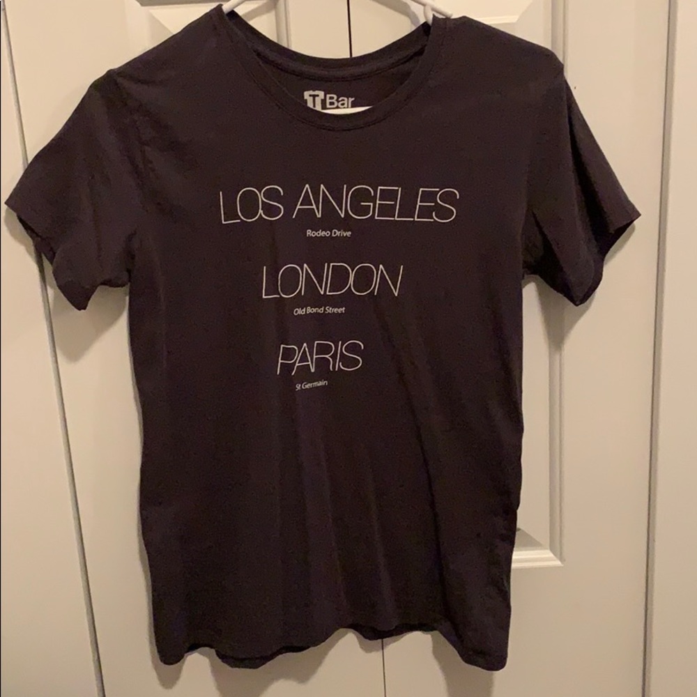 gray tee shirt. size Xs. Worn once